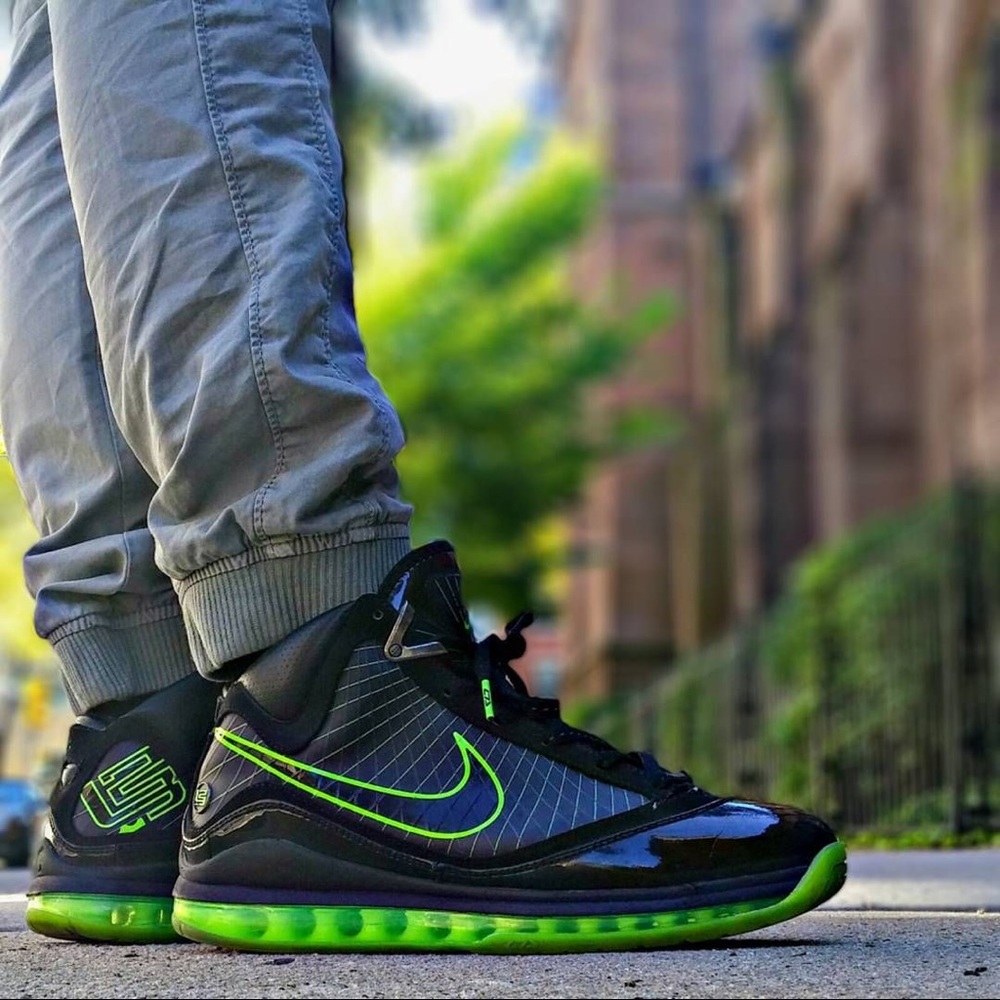 Nike Lebron James 7 Dunkman Size 10.5 Black Green